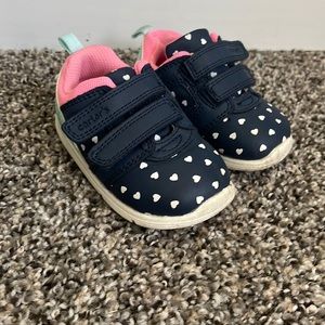 Carter’s sneakers size 3.5T